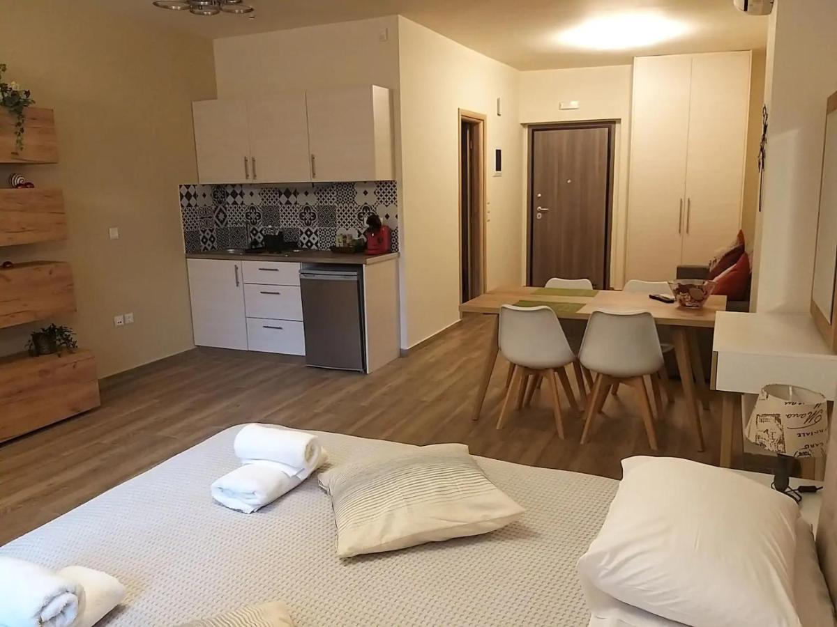 Amazing Apartments @ Monastiraki Subway Station เอเธนส์ ภายนอก รูปภาพ