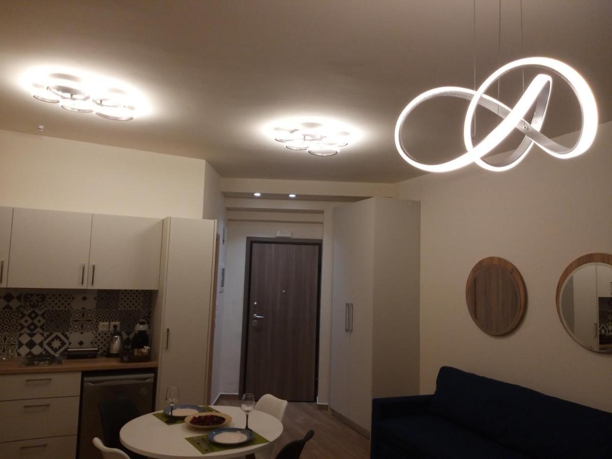 Amazing Apartments @ Monastiraki Subway Station เอเธนส์ ภายนอก รูปภาพ