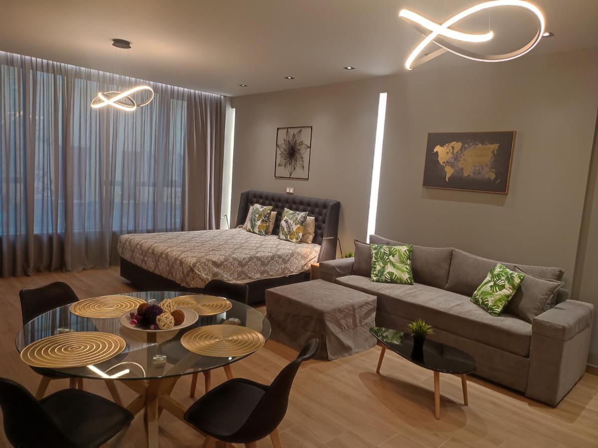 Amazing Apartments @ Monastiraki Subway Station เอเธนส์ ภายนอก รูปภาพ