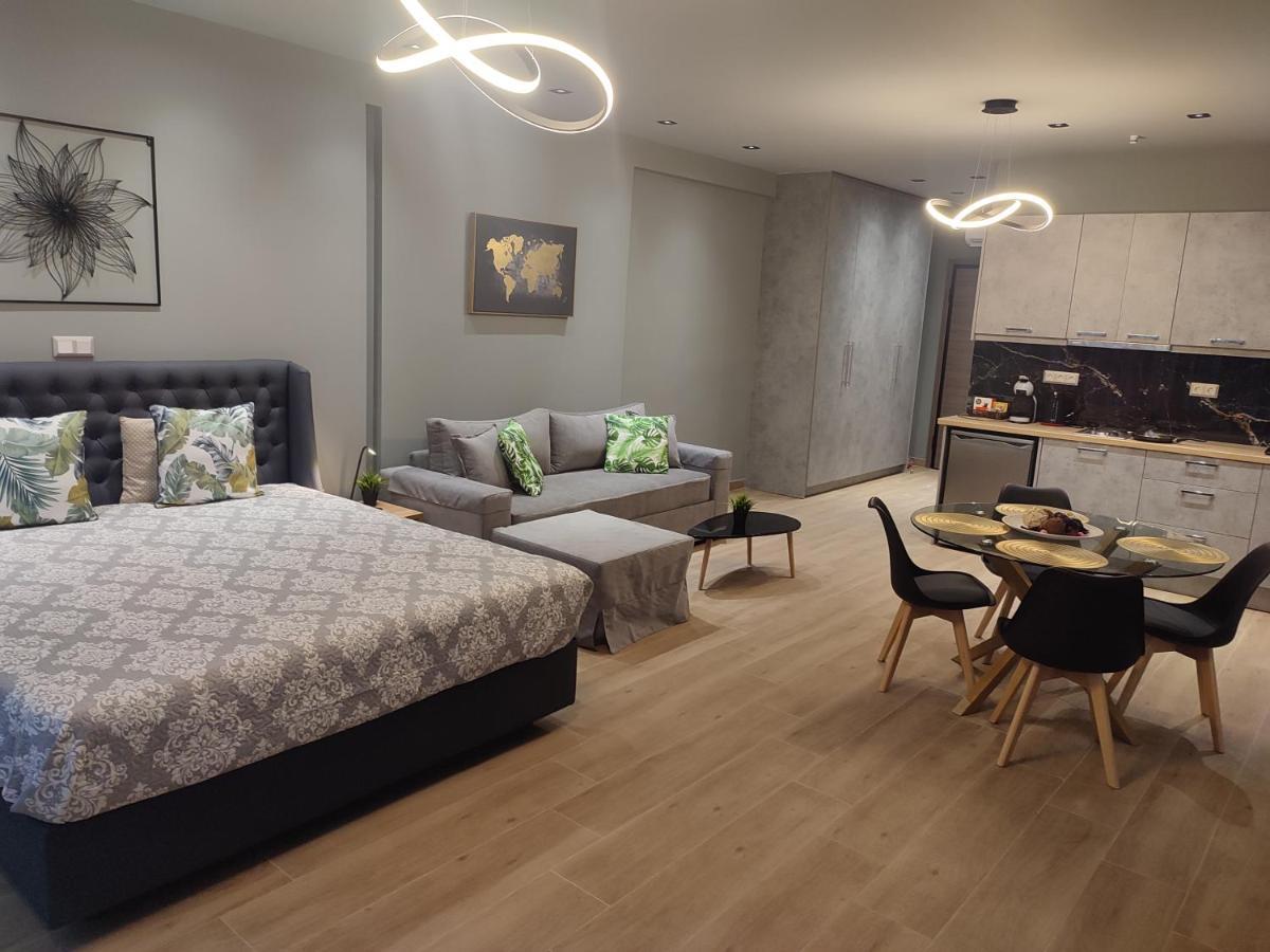 Amazing Apartments @ Monastiraki Subway Station เอเธนส์ ภายนอก รูปภาพ