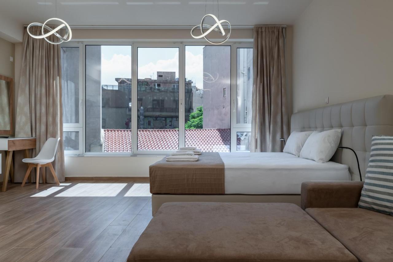 Amazing Apartments @ Monastiraki Subway Station เอเธนส์ ภายนอก รูปภาพ